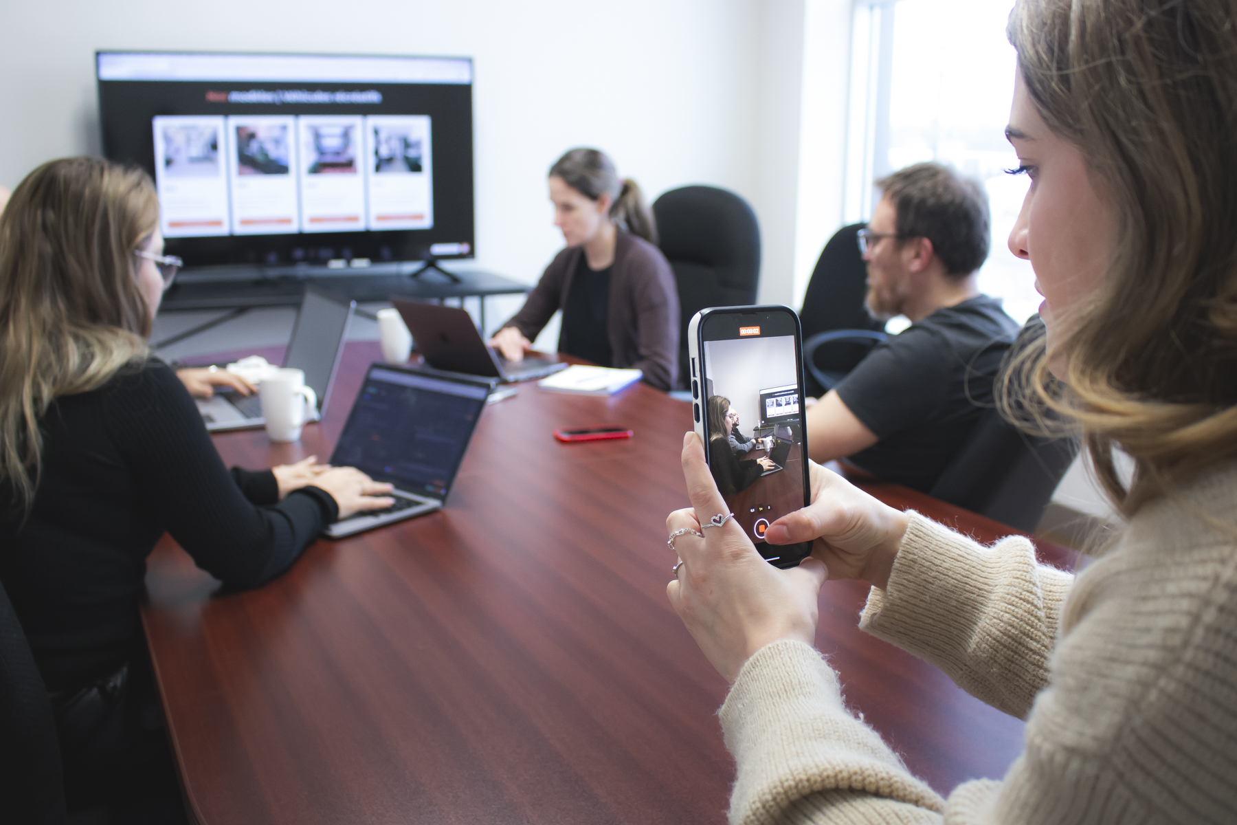 Création de contenu facilitée. Création de TikTok. Campagnes marketing. Campagnes marketing TikTok. TikTok Shop. Marketing TikTok. TikTok entreprise. TikTok pour entreprise. TikTok entrepreneurs.