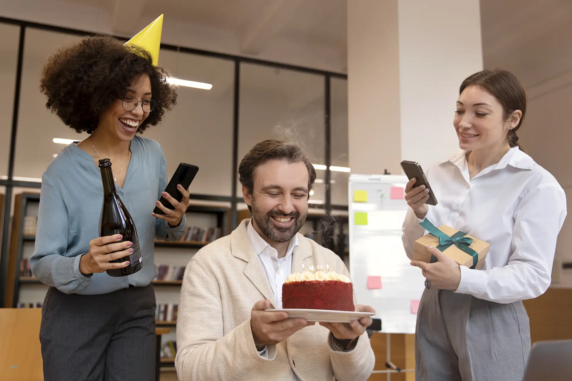 présence médias sociaux en entreprise avec des publication interne d'événement