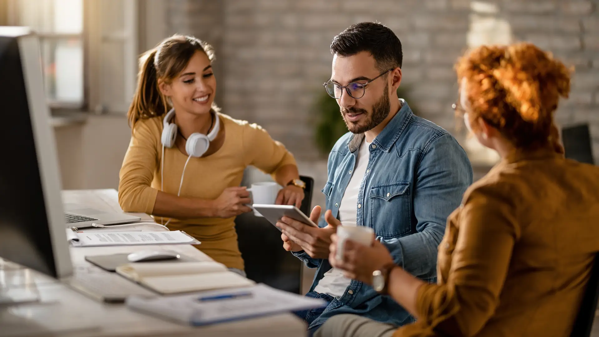 Une agence marketing qui utilise AI marketing pour PME de manière intelligente